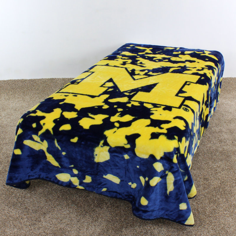 NCAA Knitted Throw Blanket, Michigan