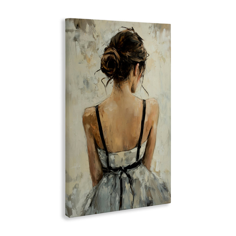 Vue arrière de la femelle dans une toile tendue, design par Petal Prints Design, H 24 po x l 16 po