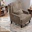 Fauteuil à oreilles avec pieds robustes en bois-679295121