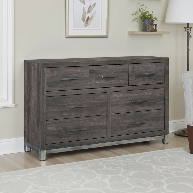 Commode Deena de 59 po, placage en mélamine gris-brun, 7 tiroirs