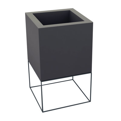 Vela Resin Pot Planter