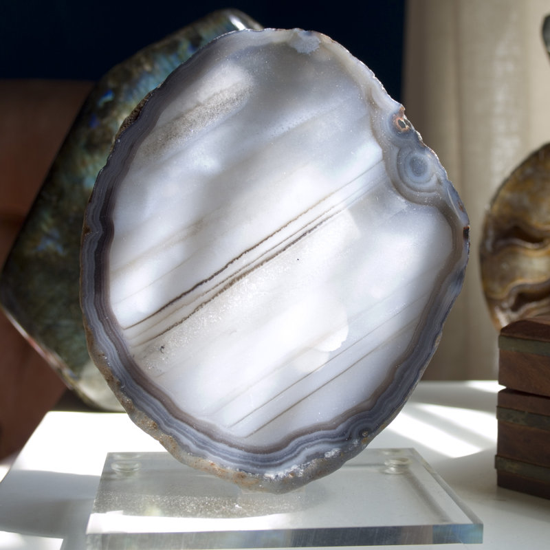 Anindo Crystal