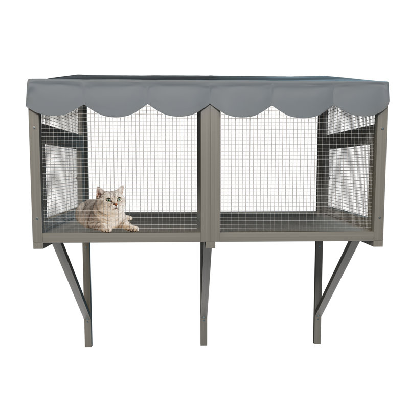 Le chalet pour chat côté fenêtre