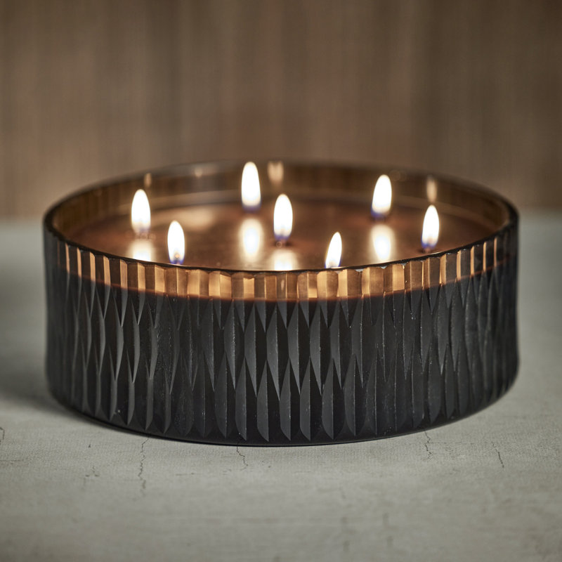 Bougie parfumée Cedar Leaf & Hinoki Cypress, H 3,75 po x l 9,75 po x P 9,75 po, Jar 89.6 oz.