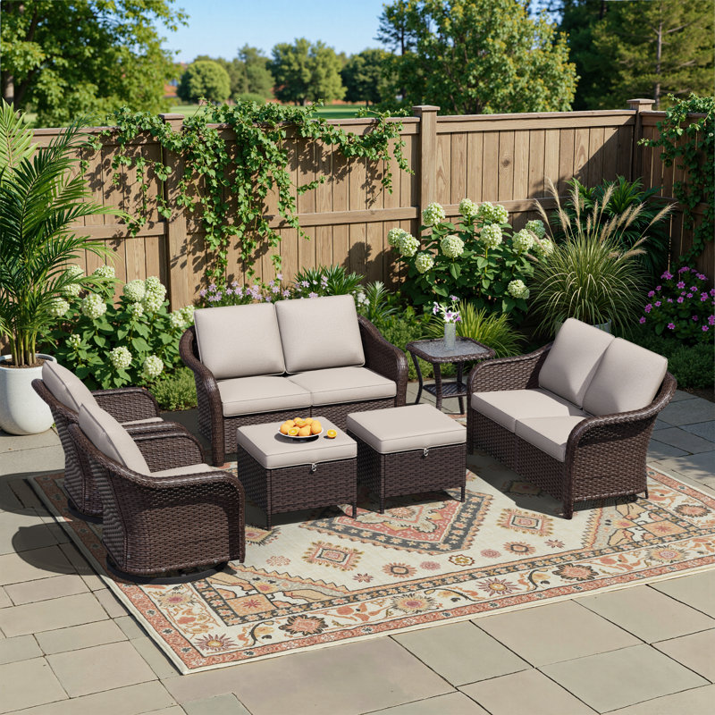 Ensemble de patio Alderwood 3 pièces en résine tressée PE résistant aux intempéries, canapé 3 places et 2 poufs avec coussins beiges