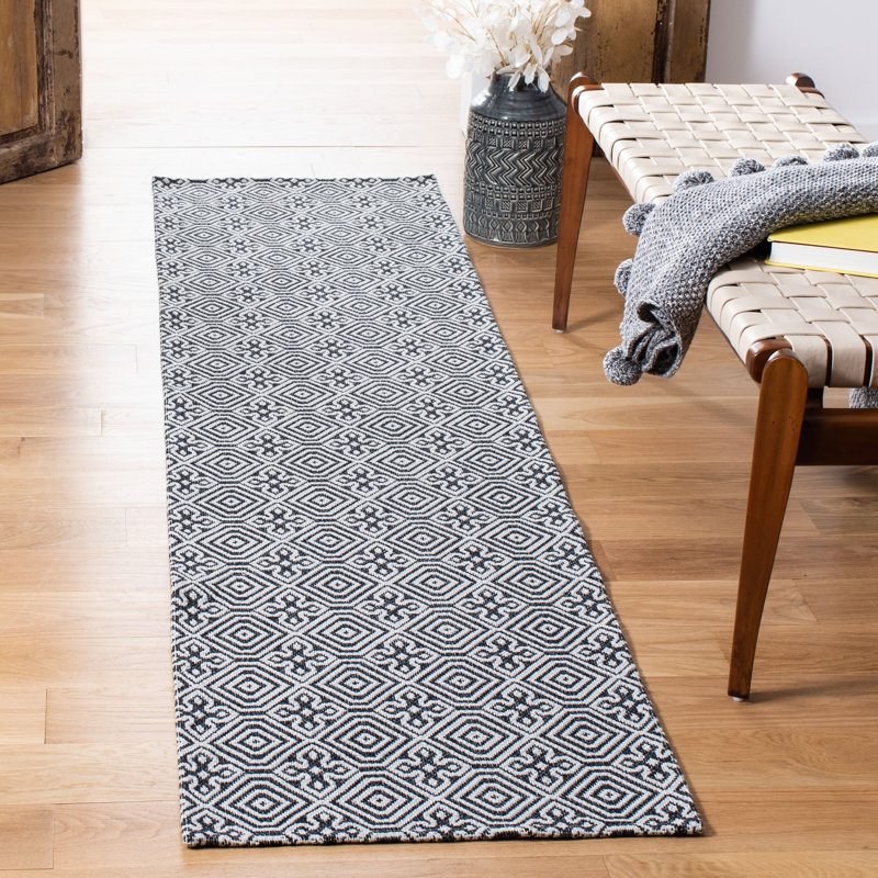Martha Stewart Cotton Geometric Rug in Charcoal/Gray, Runner 2' x 8'