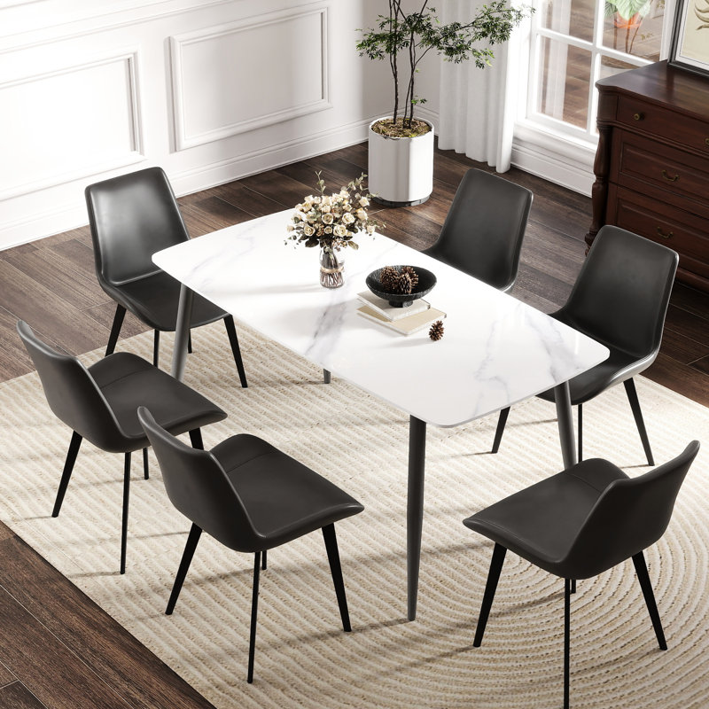 Table de salle à manger 63,11 "pour 6 à 8 personnes, conception moderne, plateau rectangulaire en pierre frittée blanche, pieds en métal gris foncé, chaleur, agencement de pièce avec style, bureau, haute dureté, convient