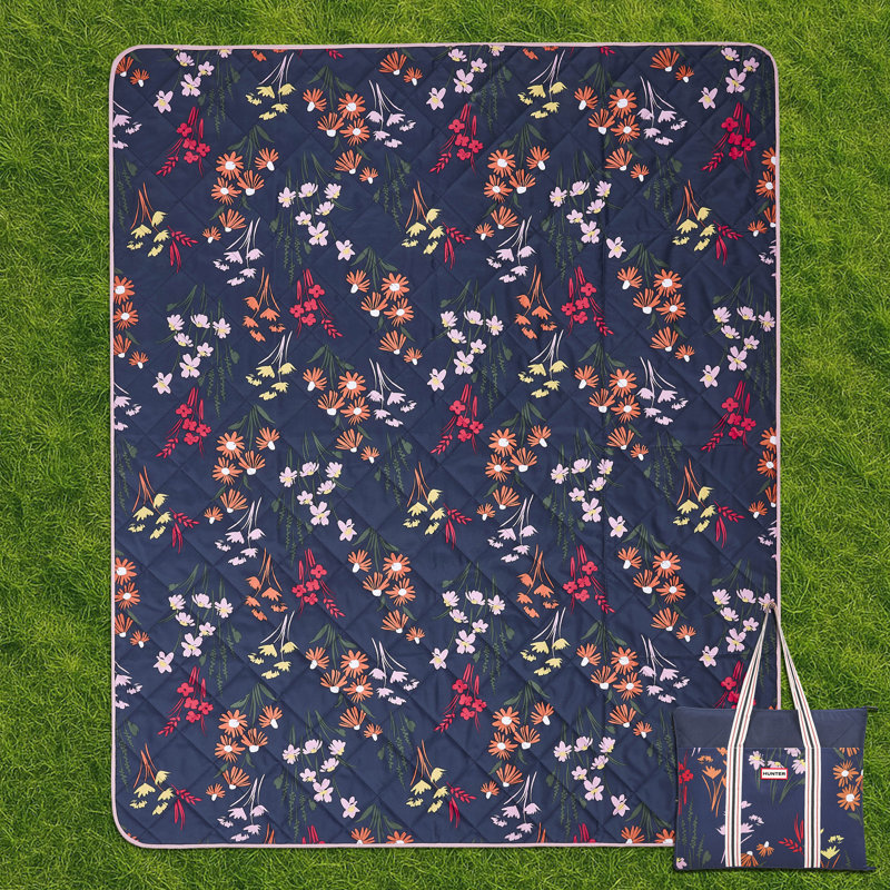 Hunter Outdoor Blanket Tote Bag, Navy