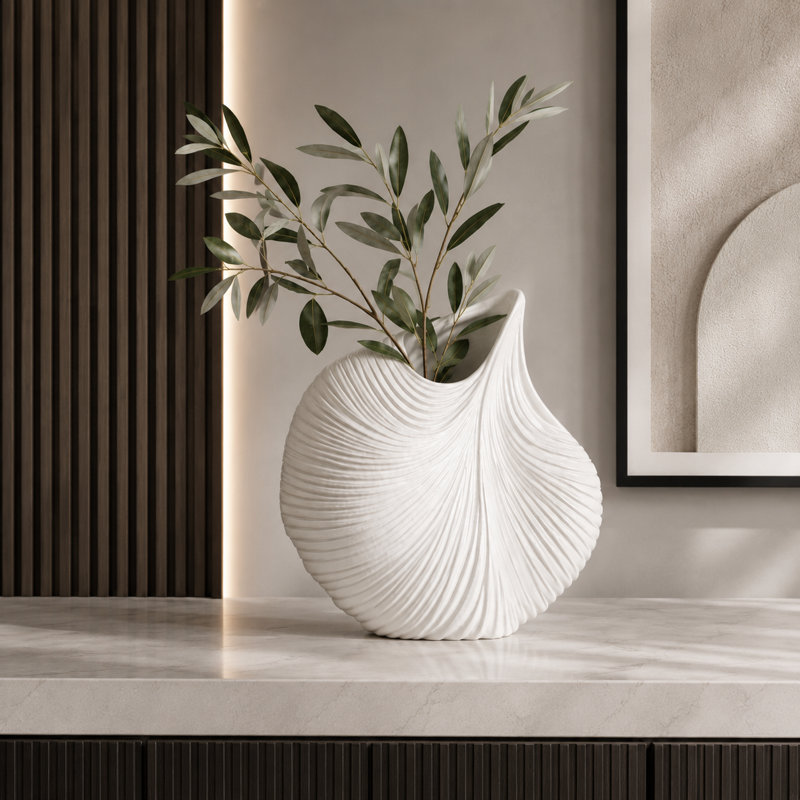Vase en poterie avec détails texturés Karly, H 10 po x l 10 po x P 5 po