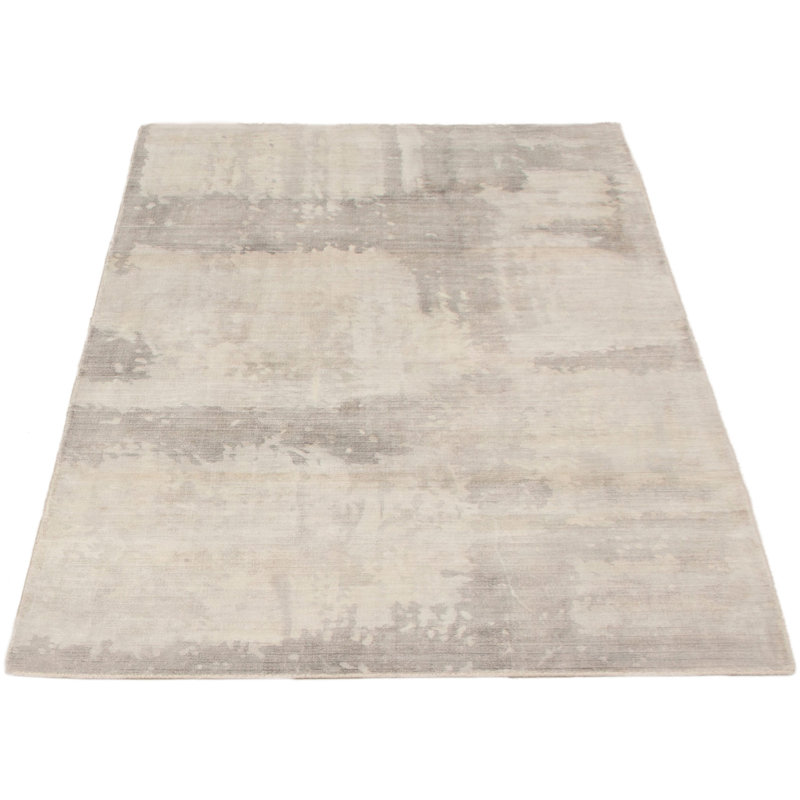 Tapis unique en viscose noué à la main des années 2010 couleur ivoire 5 pi 10 po x 7 pi 10 po Suazo