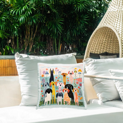 Coussin d'extérieur imprimé à motif de chiens variés par Lazar Studio