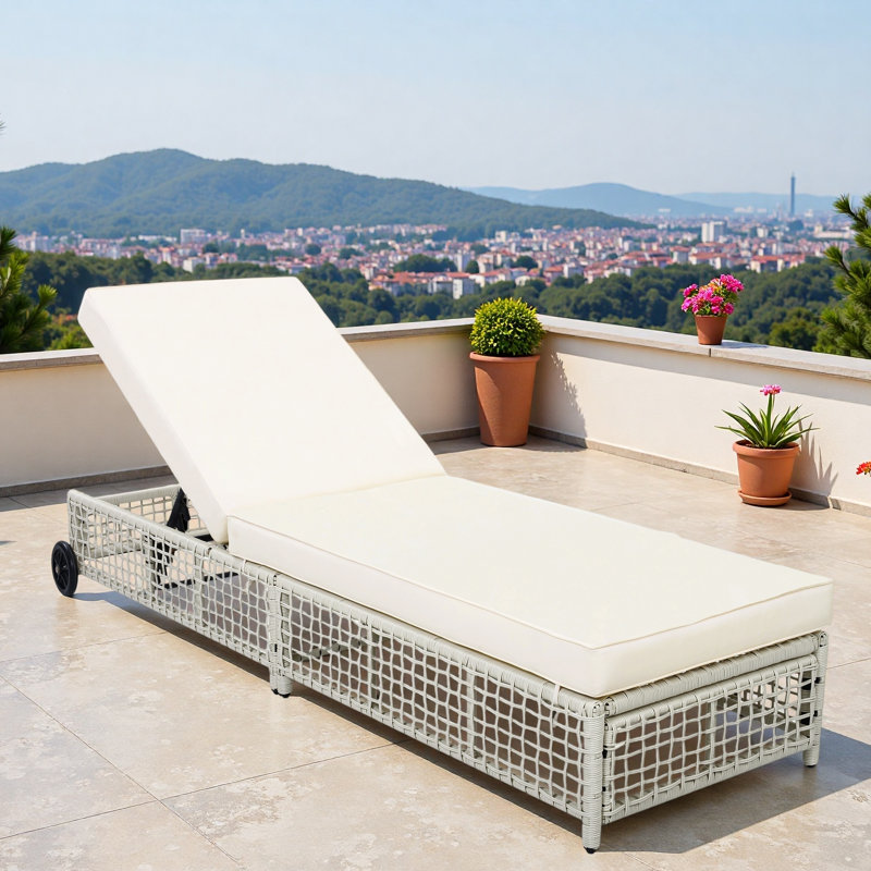 Chaise longue d'extérieur avec dossier à 5 positions, structure en rotin renforcé, repose-pieds réglables et roues mobiles