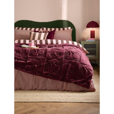 Fur Boucle Cherries Chequered Knitted Blanket