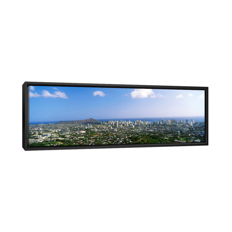 Honolulu, Hawaii par Panoramic Images - reproduction de photo sur toile, H 12 po x l 36 po x 1,5 po, Cadre noir