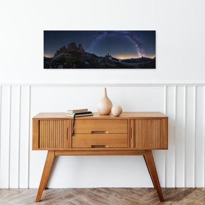 «Milky Way Mountain Chapel», art dramatique serein et paisible paysage de montagne