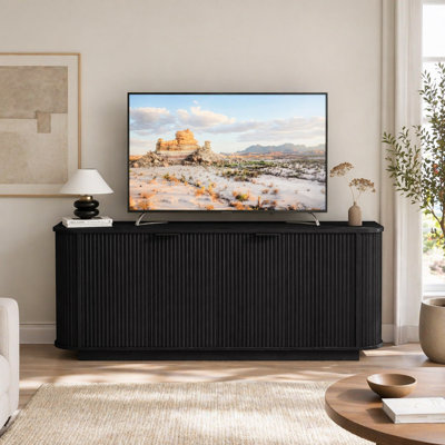 Buffet à deux portes avec tablettes réglables pour rangement polyvalent et élégant de 63 pouces