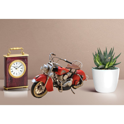 Moto rouge Zaizi Harley Davidson