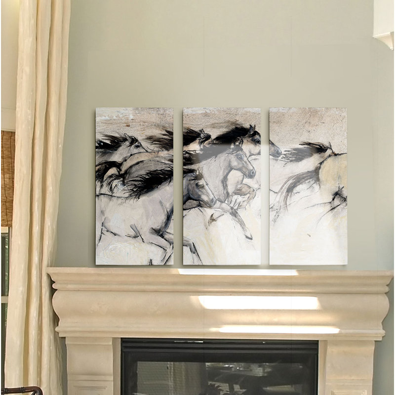 «Horses in Motion I», ensemble de 3 reproductions sur toile, H 24 po x l 36 po x P 1,5 po