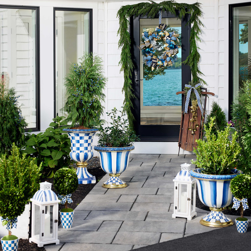 Royal Check® Pedestal Urn