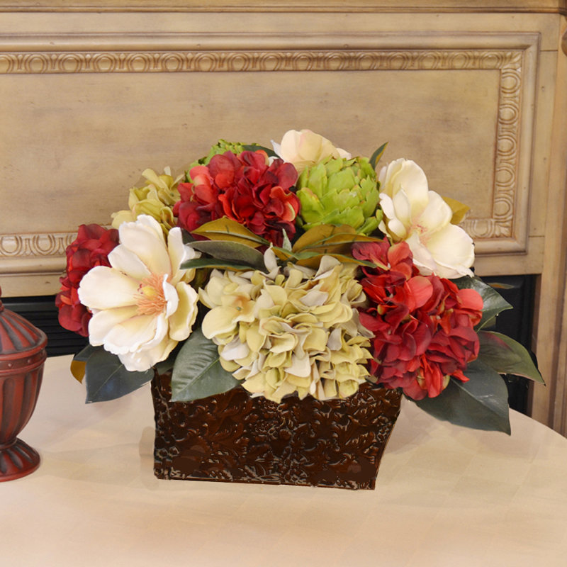 Arrangement in Planter