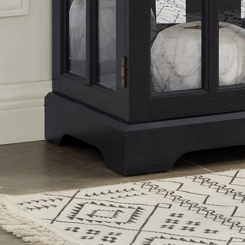Vitrine 4 portes en verre avec tablettes réglables et portes grillagées