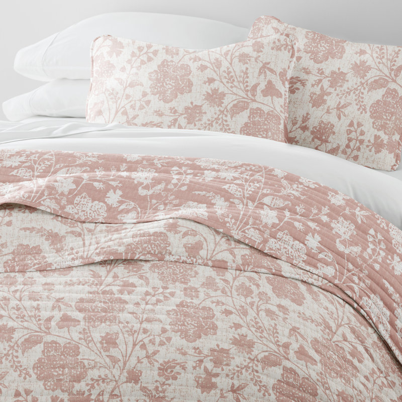 Quilt Set- Lightweight - All Season Quilted Coverlet - Textured Floral, Rose, Full/Queen Quilt + 2 Standard Shams 