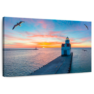 Lilie Kewaunee Pierhead Lighthouse