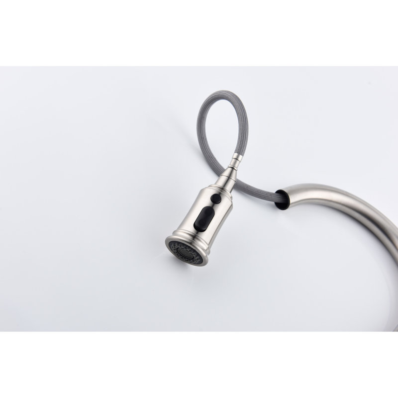 Robinet de cuisine rétractable équipé - bec à arc élevé rotatif à 360 °, trois styles de débit d'eau, commande à levier simple, surface en nickel brossé, structure en acier inoxydable, traitement de la saleté, aération lisse