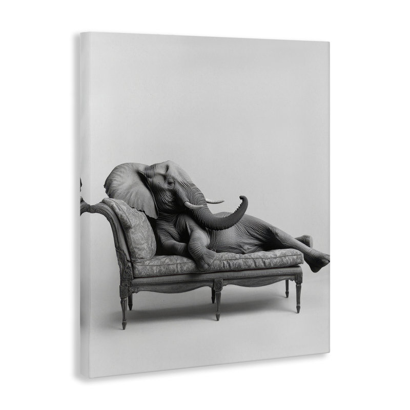 «Lounging Elephant on Chaise», art mural par Petal Prints Design, H 30 po x l 24 po