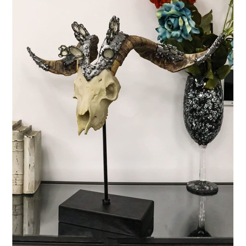 Fantasy & Sci-Fi Figurines & Sculptures