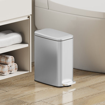 Poubelle de salle de bain de 1,6 gallon en acier inoxydable avec couvercle à fermeture en douceur, rectangulaire, argent, avec seau intérieur et 60 sacs à ordures, poubelle pour espaces étroits, téléviseur, maison, bureau, chambre à coucher