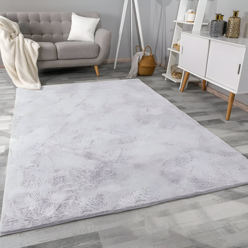 Luxury Silver Shag Area Rug: Ultra-Plush Faux Fur for Modern Home Decor, Rectangle 60 x 110 cm
