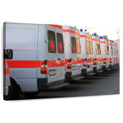 Ambulances garées Mehar