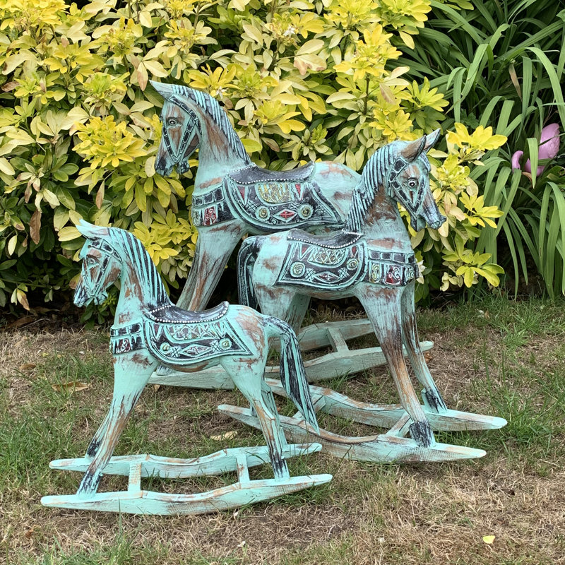 Deshayla Animals Statue