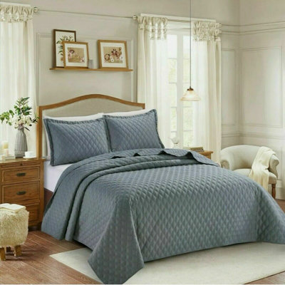 Amnon Throw Blanket