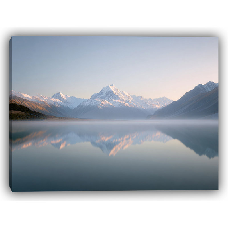 «Winter's Embrace: Snowy Peaks and Misty Lake», art mural sur toile