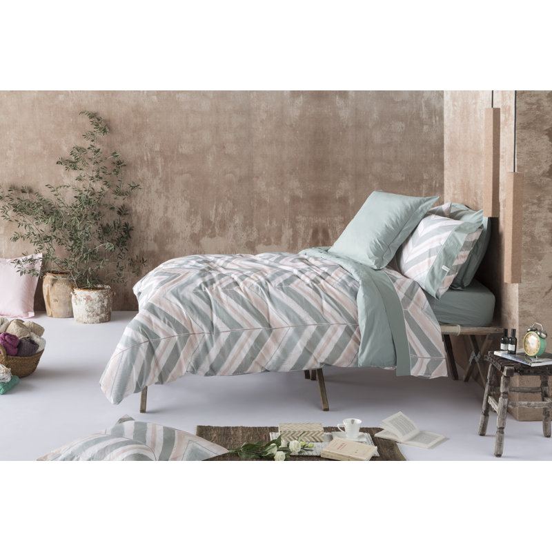 Talamantes Chevron / Zig Zag Duvet Cover, Tea, Double Duvet Cover