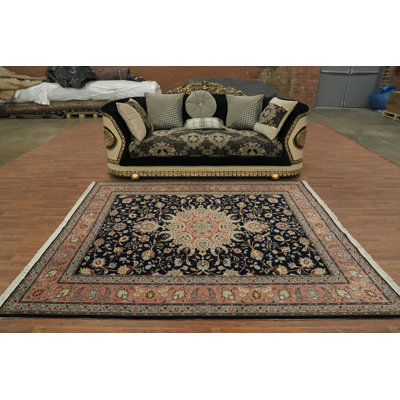 Tapis noir luxueux 7 pi 9 po
