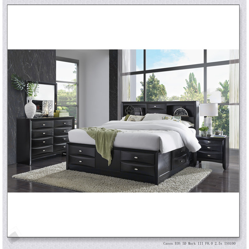 Commode noire LUCILLE avec tiroirs spacieux, conception élégante et fabrication durable pour des solutions de rangement modernes.
