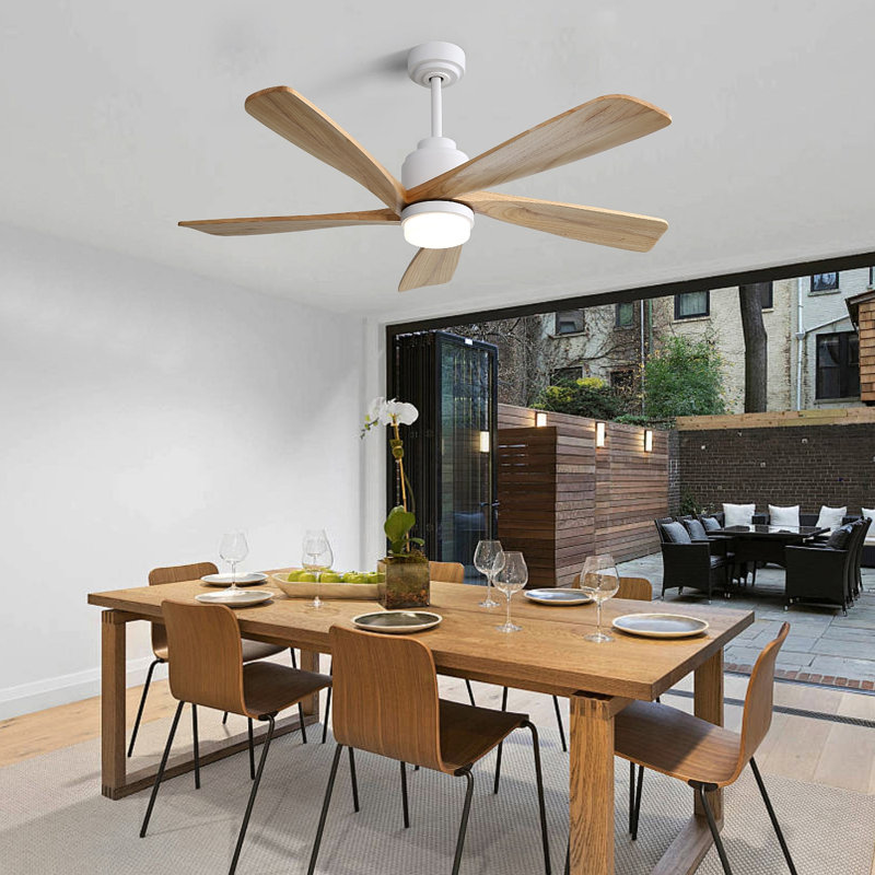 Ventilateur de plafond avec lumière DEL à intensité variable 5 pales en bois massif télécommande moteur à courant continu réversible avec télécommande intelligente