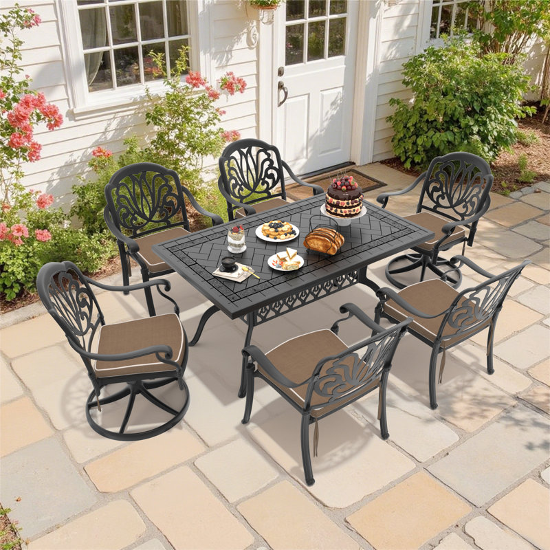 Ensemble de salle à manger rectangulaire pour patio 6 personnes en fonte d'aluminium avec 2 chaises pivotantes et coussins bruns