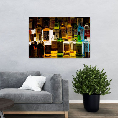 Bouteilles de boissons alcoolisées De Luan's Bar, Ballydowane County Waterford, Irlande, art contemporain