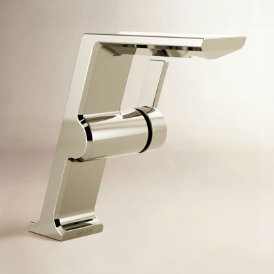 Pivotal® Single-Hole Faucet with Drain Assembly