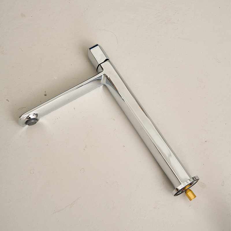 Metro Lane Kitchen Faucet