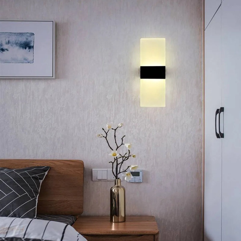 Chettan Aluminium 12W LED Wall Light – Modern Acrylic Up/Down Wall Sconce in Matt Black, Brushed Gold & Brushed Silver, for Bedroom, Living Room & Corridor, 4000K [Energy Class A++]