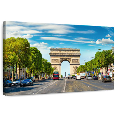 Nicci Arc De Triomphe Busy Street