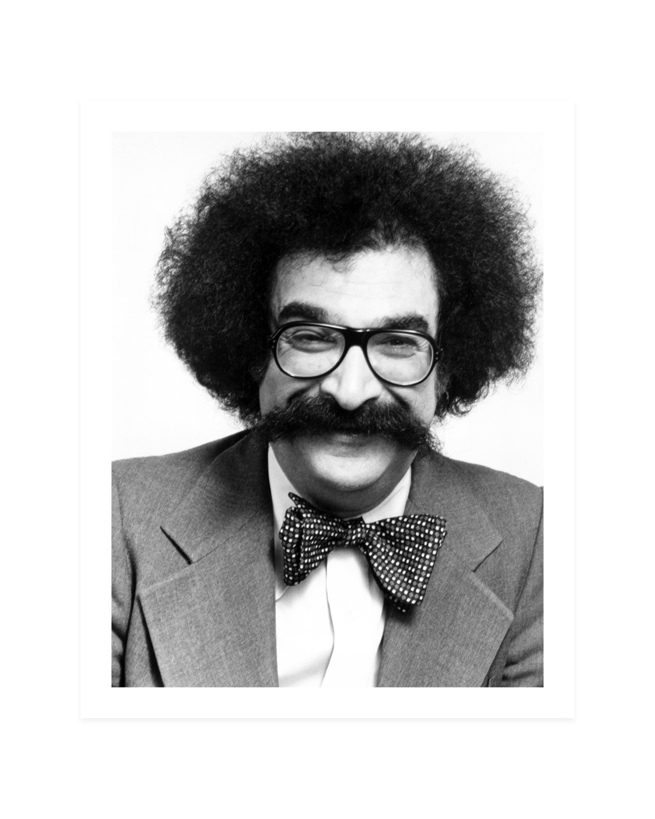 Globe Photos Entertainment Closeup Of Gene Shalit On Paper Photograph