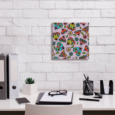 «Garden Moths Square» par Hello Angel