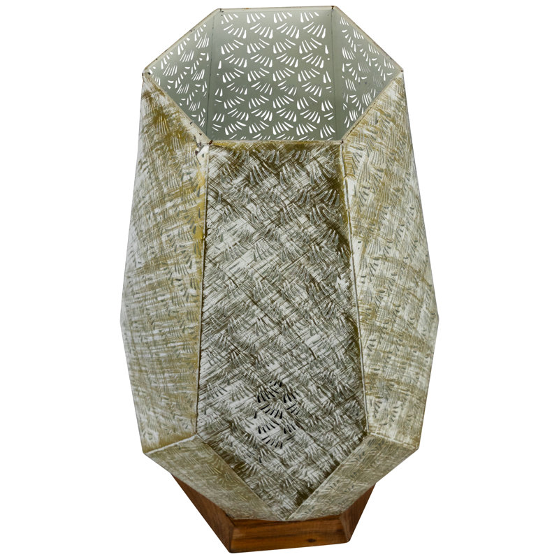 Laser-Cut Iron Table Lamp With Base - 16.75" - Gold