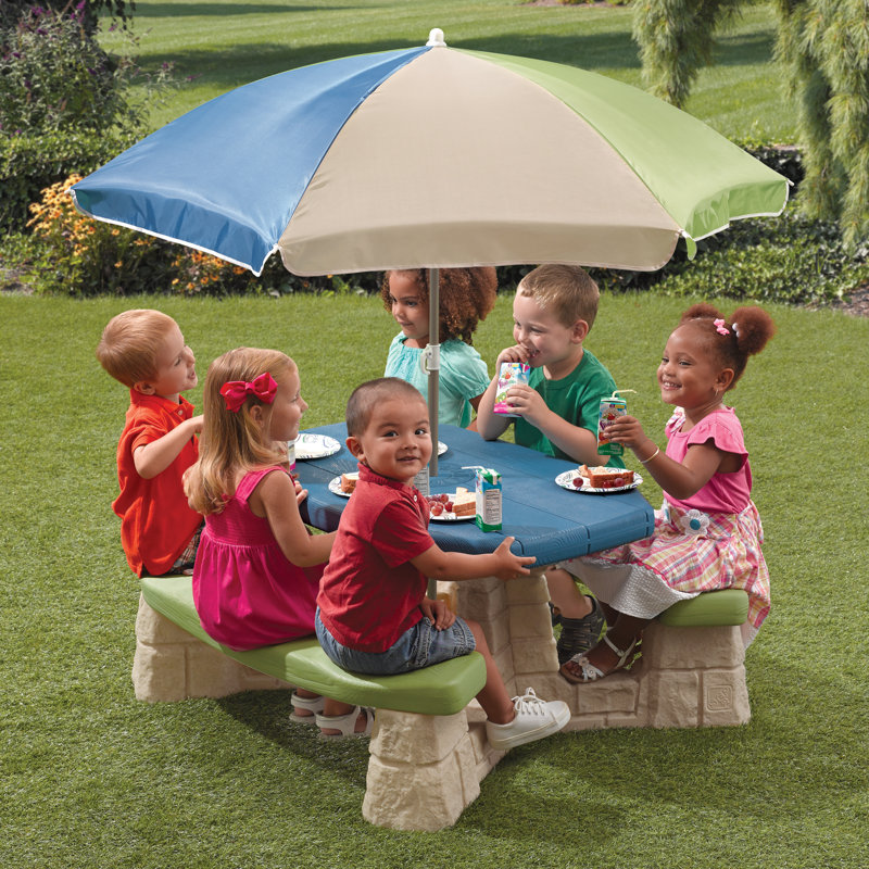 Step2 Picnic Table with Umbrella Aqua
